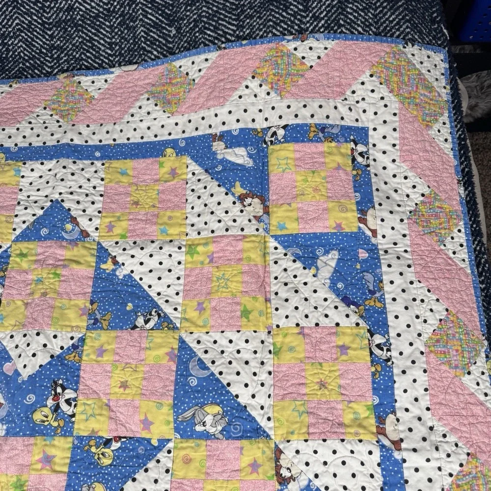 Handmade Baby Kid's Quilt Crib Blanket Yellow Looney Tunes Taz Tweety Bugs Bunny